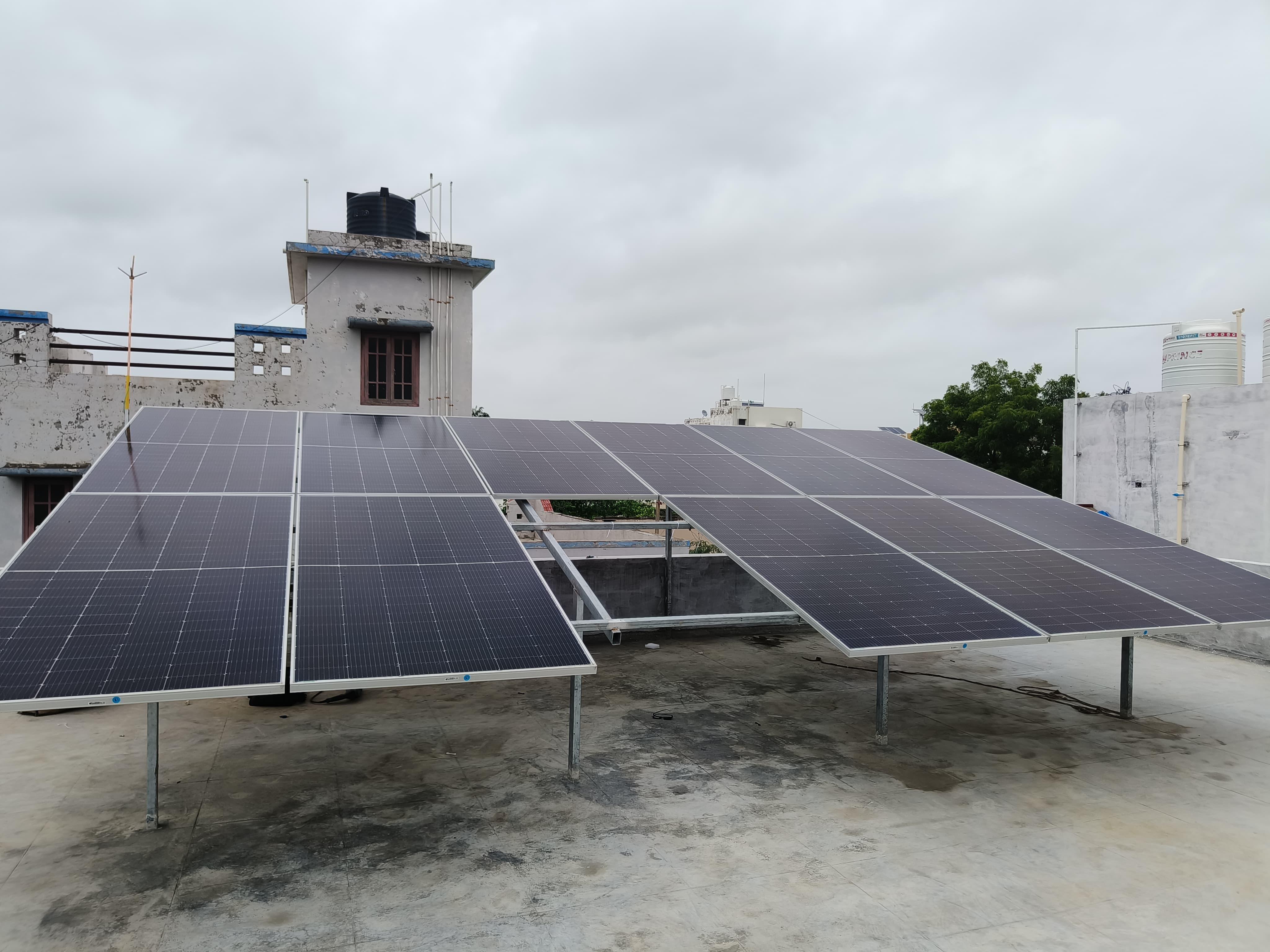 11 panel residential solar project 6.05 kW